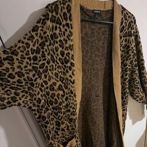 Torrid, size 4 cardigan w/pockets.